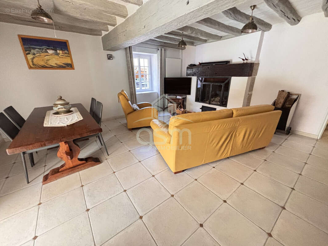 Maison à SAINT-EPAIN