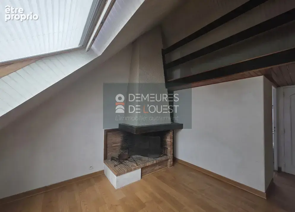 Rennes - Appartement de 50 m2 et sa mezzanine - Grand garage de 30 m2. - photo 4
