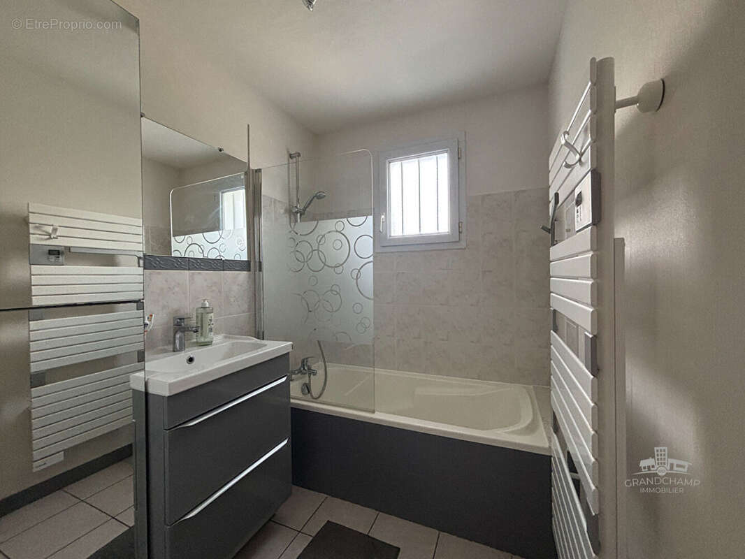 Maison Plain pied - 137 M² - photo 9