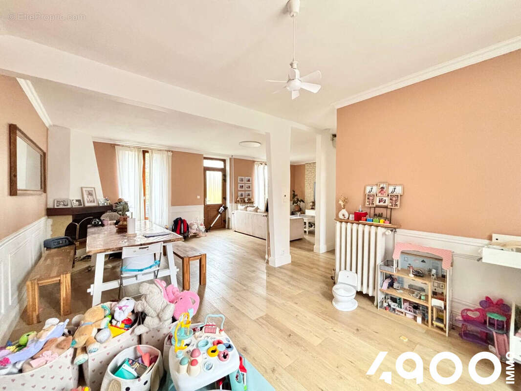 Maison à CORBEIL-ESSONNES