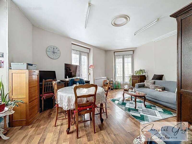 Appartement à CHATEAU-DU-LOIR