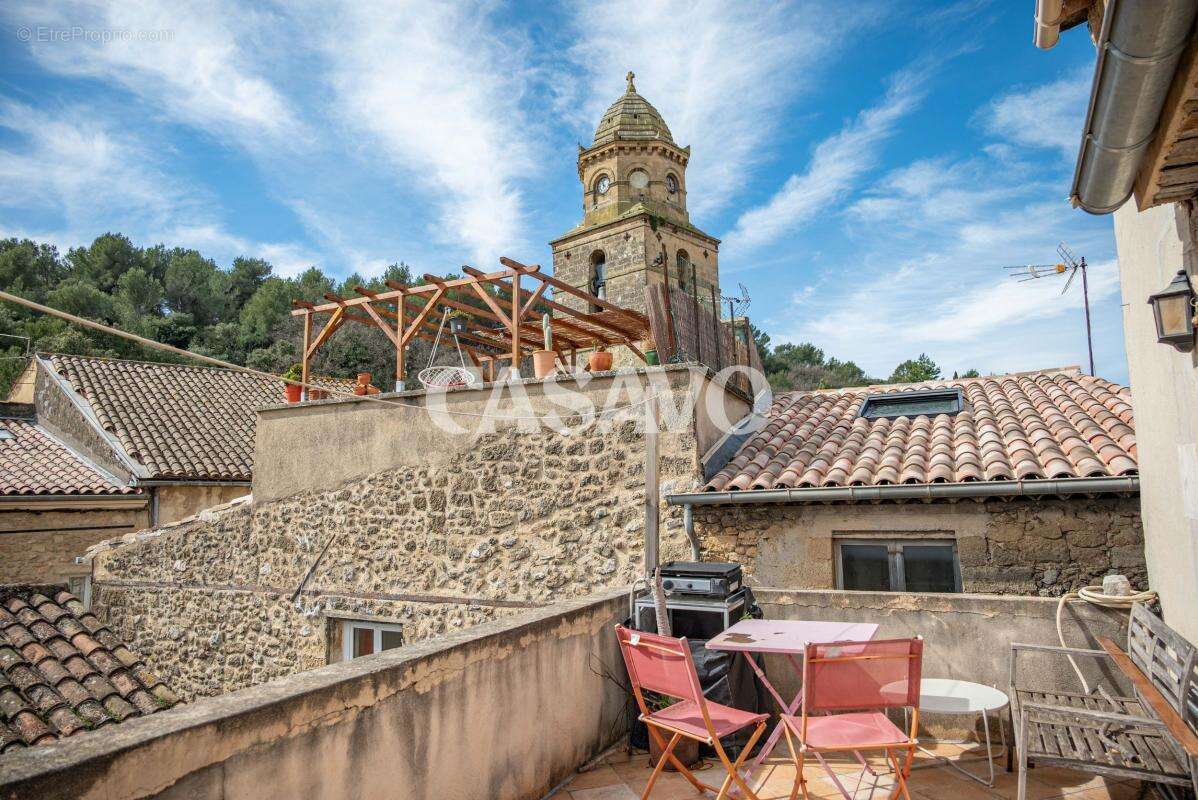 Appartement à ROGNES