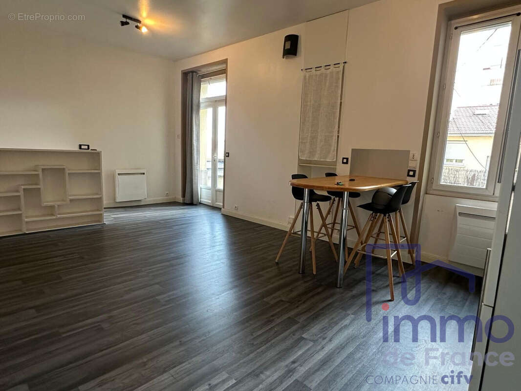 Appartement 49 m² à Saint-Etienne  - photo 7