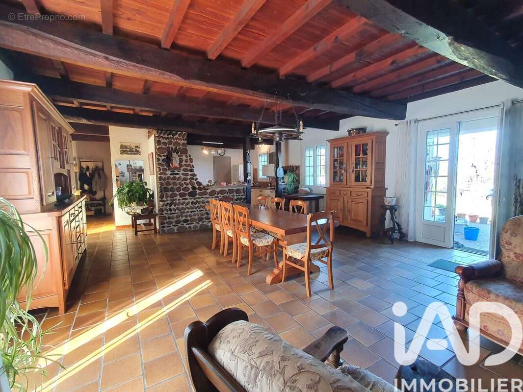 Maison 276 m² à Vielle-Adour  - photo 5