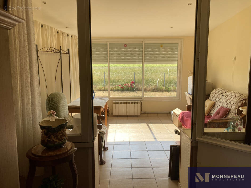 Maison à ROULLET-SAINT-ESTEPHE