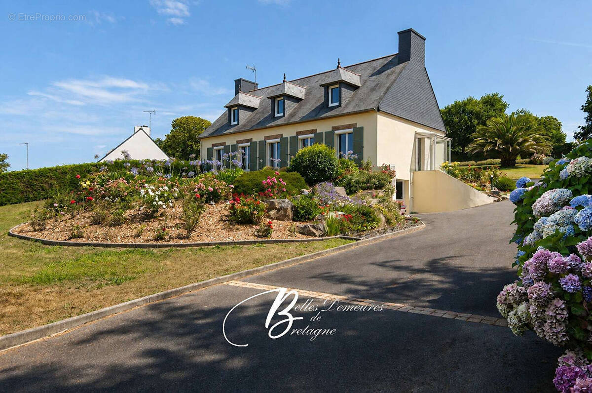 Maison 9 pièces 186 m² · à Perros-Guirec · 185,6 m² · 540 800 €