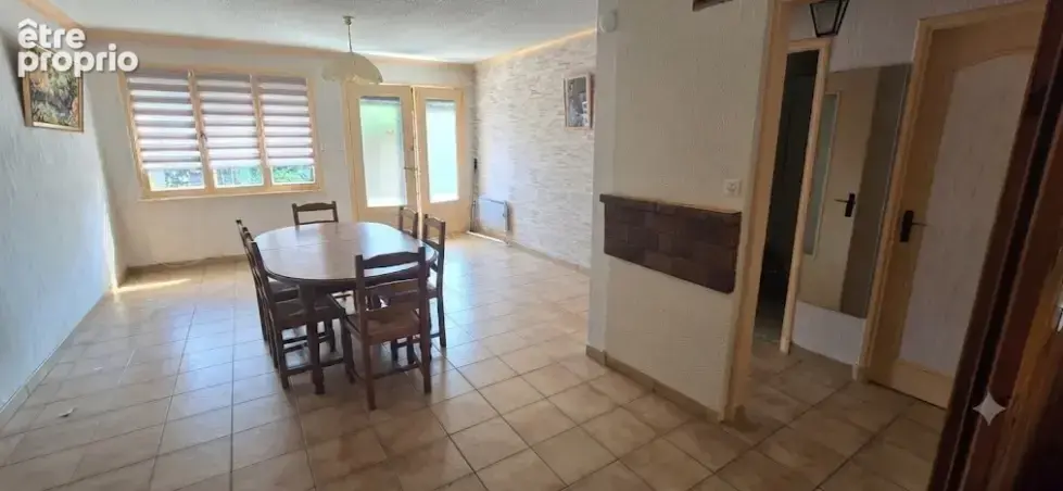 Maison avec garage 1087 m2 terrain - photo 3