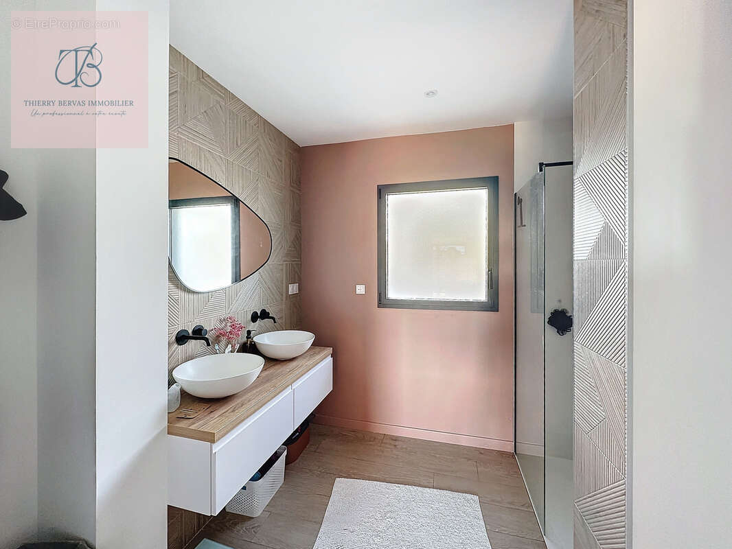 Maison à PLOUGONVELIN