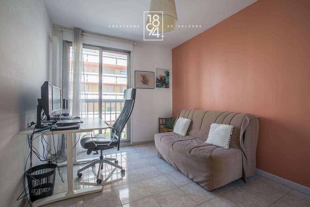 Appartement à MARSEILLE-2E