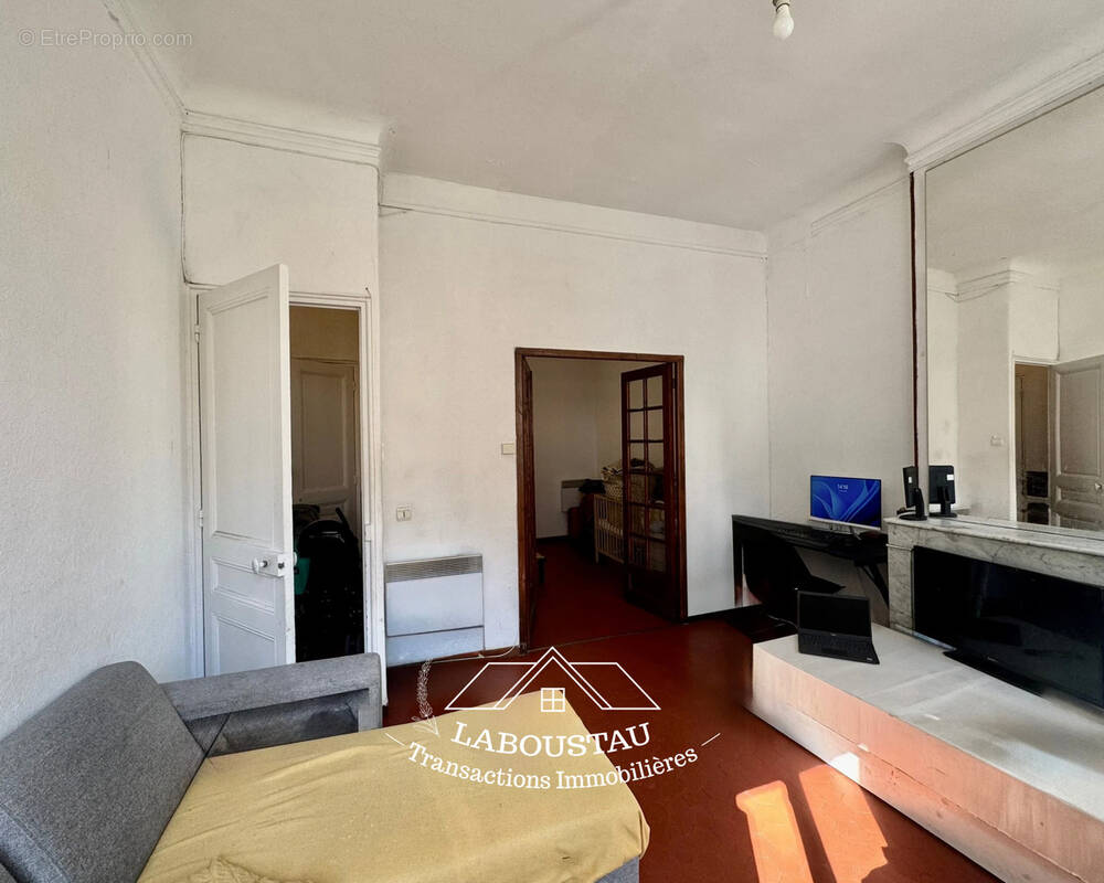 Appartement à MARSEILLE-3E