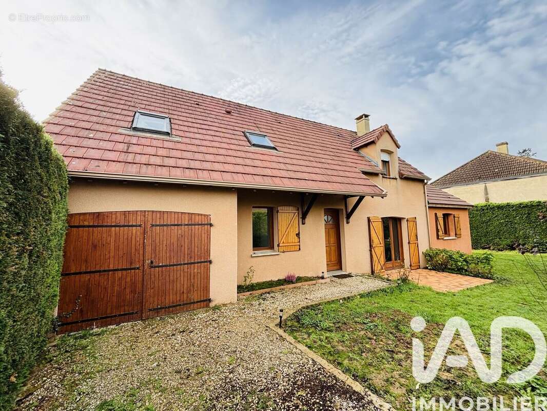 Photo 2 - Maison à GURGY