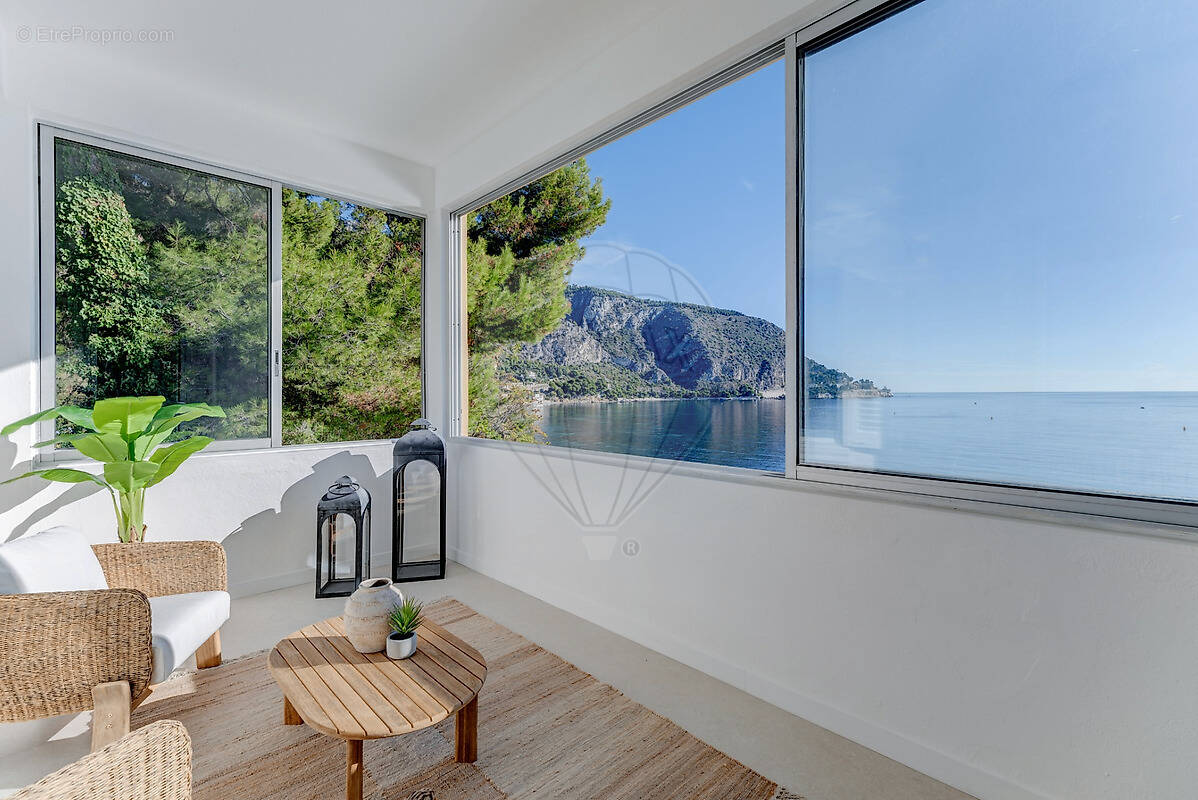 Appartement à EZE