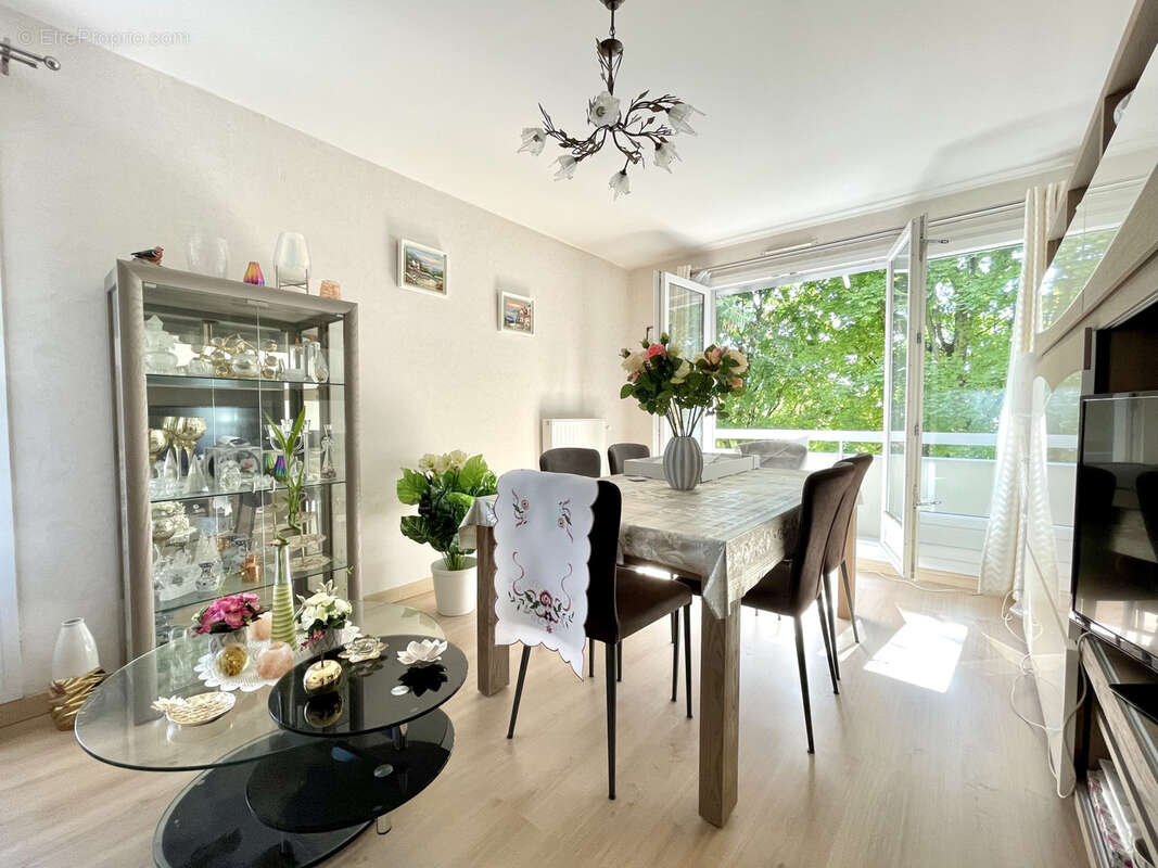 Appartement à HEROUVILLE-SAINT-CLAIR