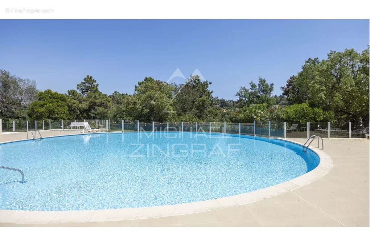 Appartement à MANDELIEU-LA-NAPOULE