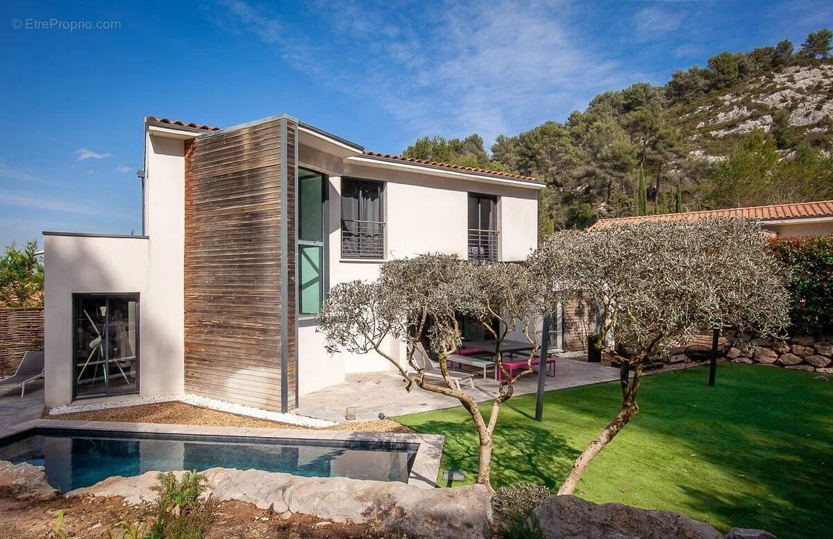 Maison à MEYRARGUES