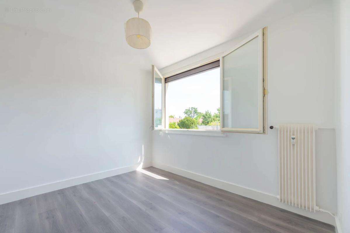Appartement de 4 pièces de 70 m² à Bezons - photo 5