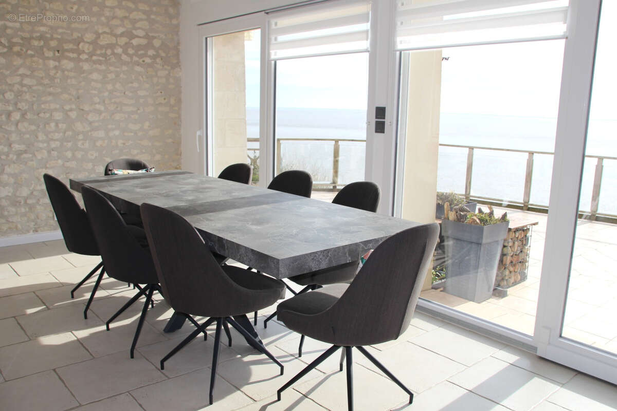 Appartement à MESCHERS-SUR-GIRONDE