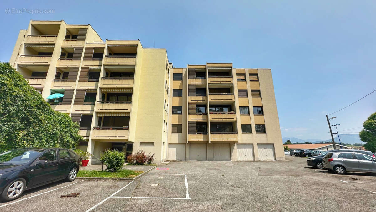 Appartement à RIVES