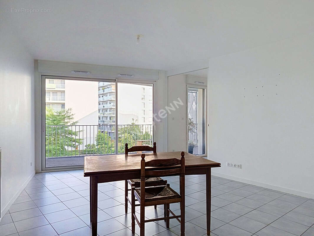 A vendre appartement 3 pièces 56.3 m2 -  dans résidence sénior Ile de Nantes avec parking - photo 5