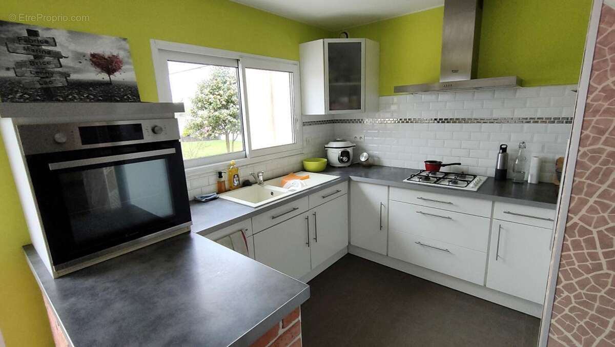 Maison à LES LANDES-GENUSSON