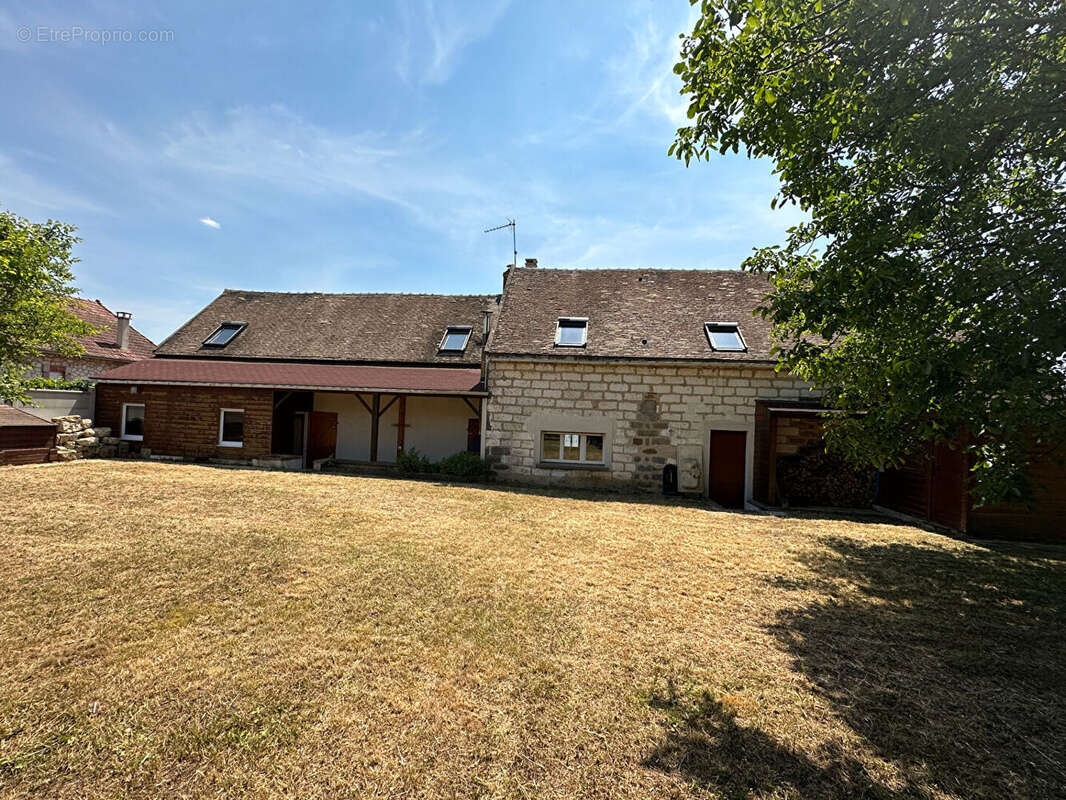 Corps de ferme 243m² à misy-sur-yonne - photo 12