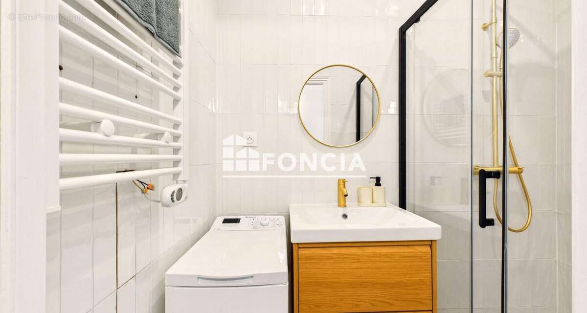 Appartement à PARIS-15E