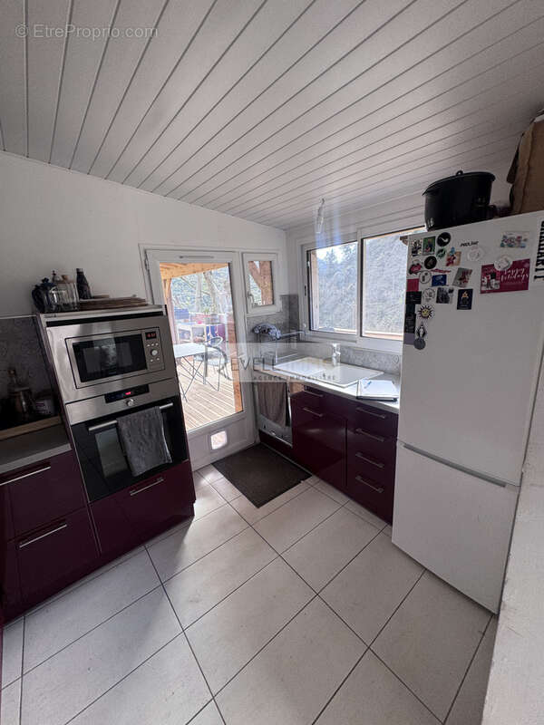 Maison à PEILLE