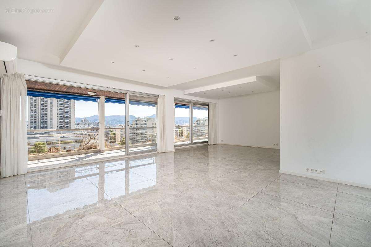 Appartement à MARSEILLE-8E