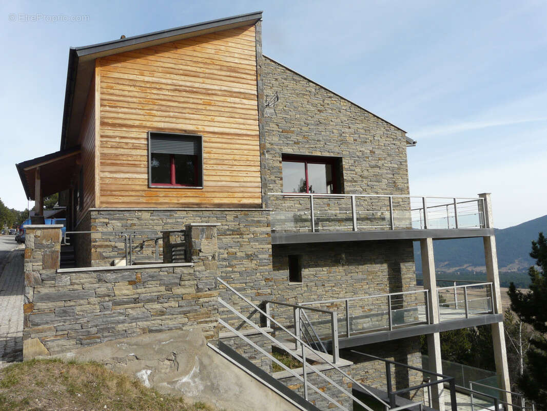 Maison à LES ANGLES