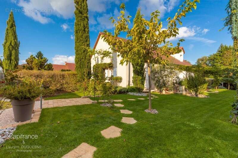 Bellefond sur son superbe terrain de 731 m2 maison 6 pieces de 166 m2 - photo 13