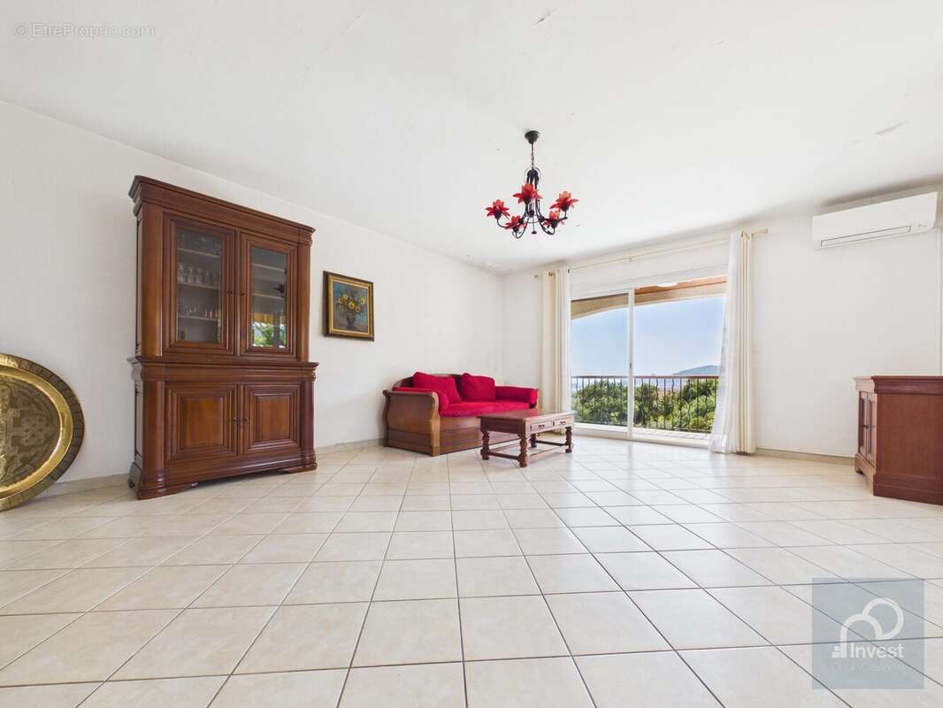 Maison 140 m² à Ajaccio  - photo 2
