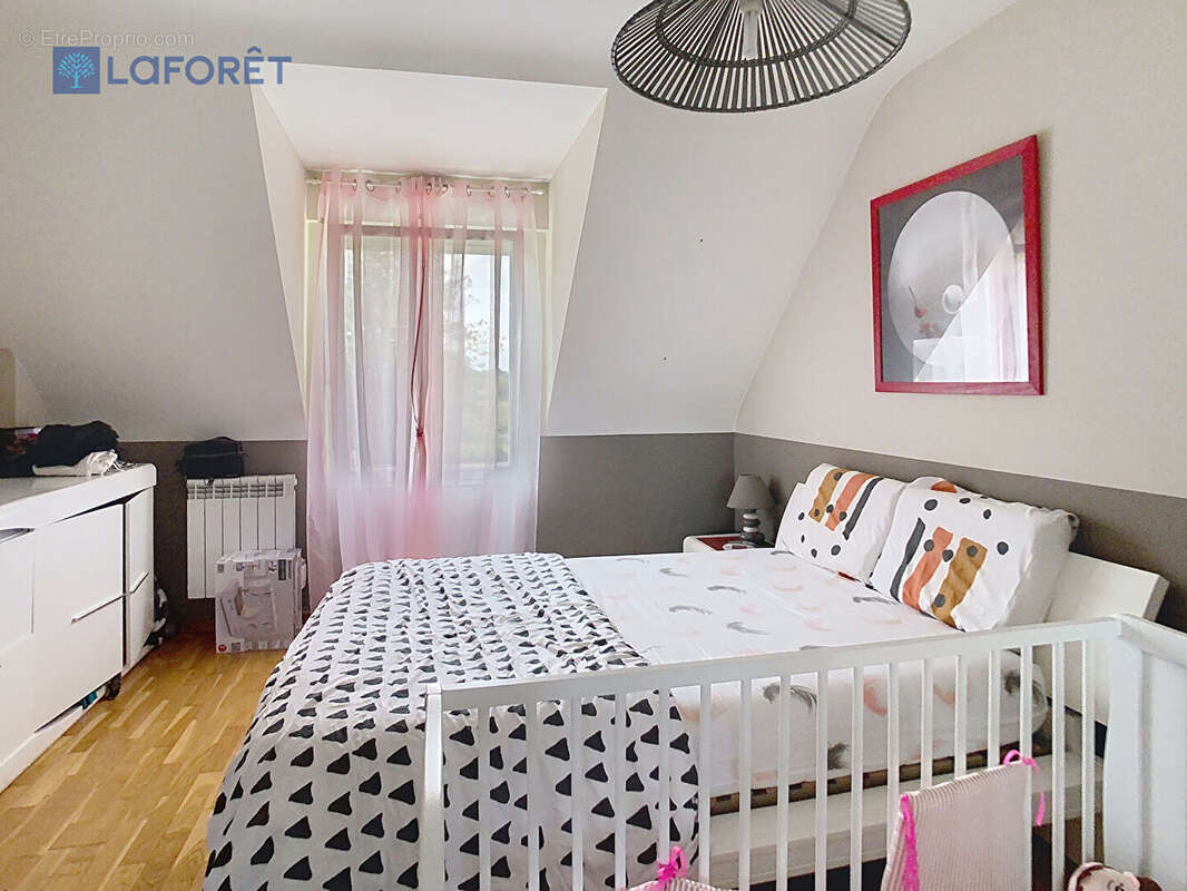 Guidel, Maison lumineuse, non mitoyenne, 4 ch, sous-sol + construction indépendante - photo 7