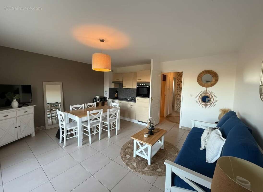Appartement 42 m² à Saint-Arnoult  - photo 3