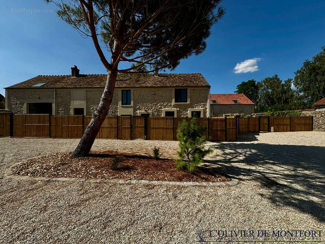 Maison de ville d'exception - 3 pièces, 91.96 m², à vendre - photo 2