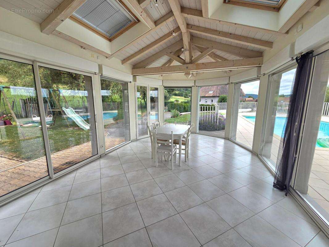 Maison  9 pieces 163m² sur terrain de 20.88 ares 549000 euros - photo 3