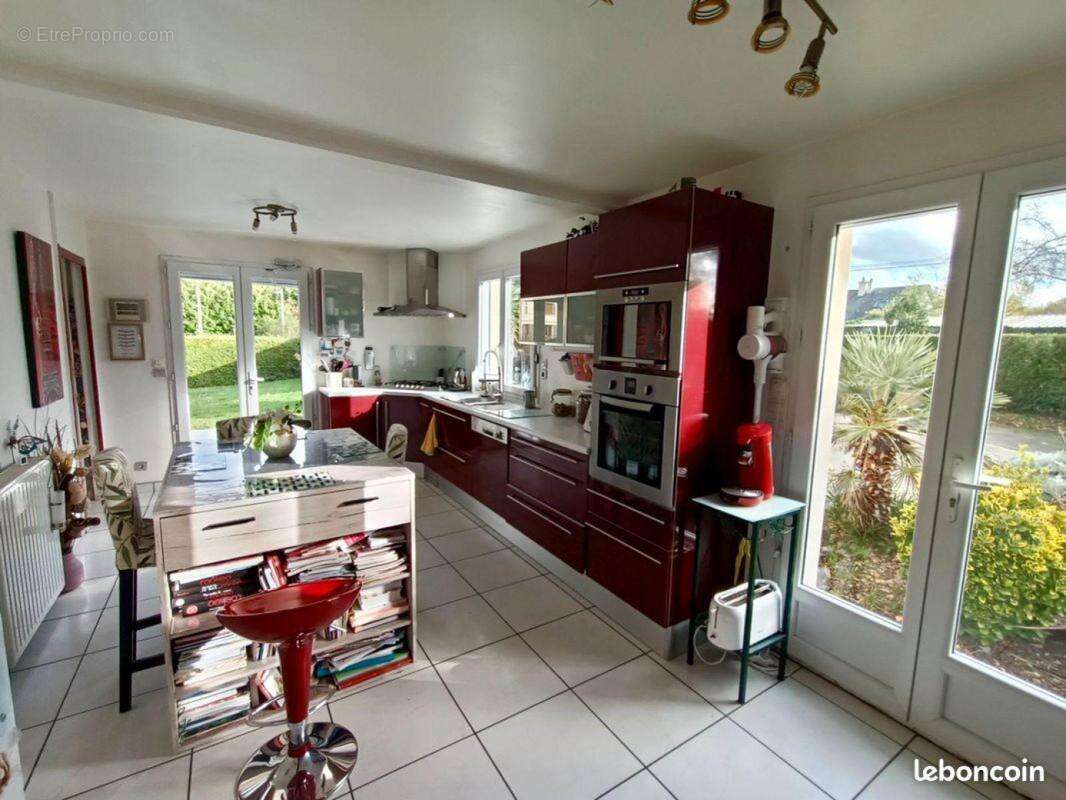 Maison 110 m² à Lucenay  - photo 7