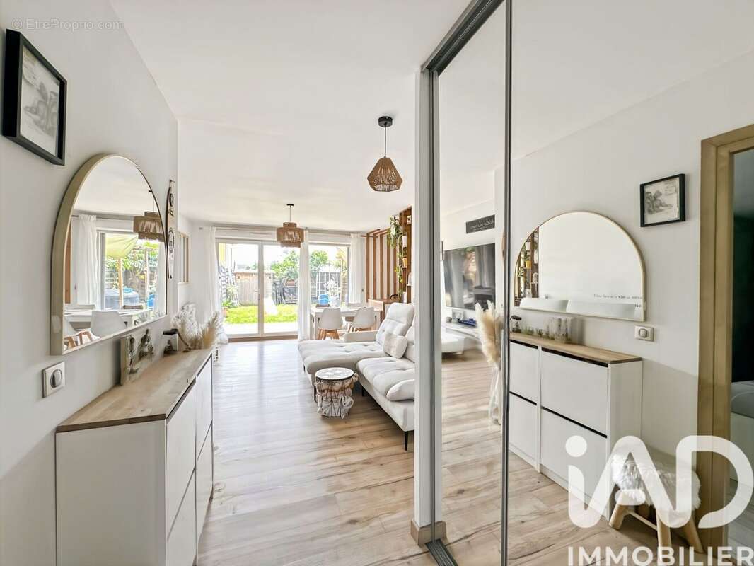 Photo 6 - Appartement à SAINTE-GENEVIEVE-DES-BOIS