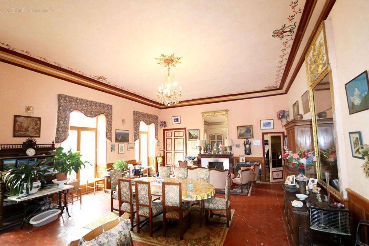 Maison à FONTCOUVERTE