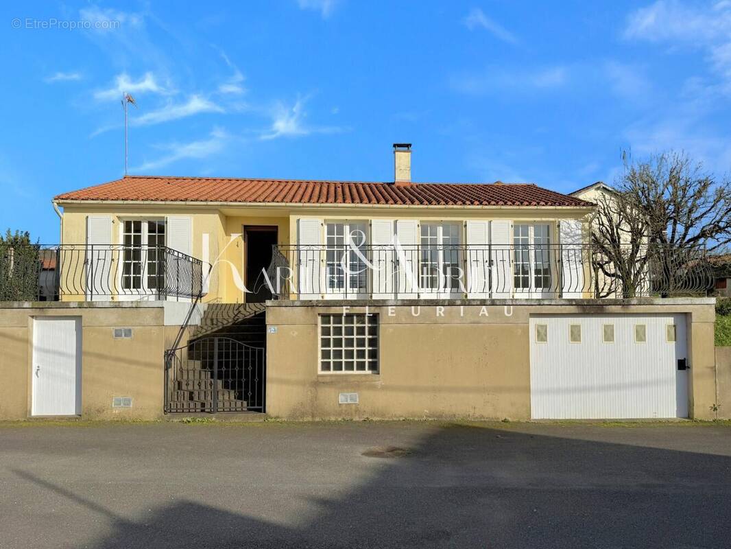 Photo 1 - Maison à BOURNEAU