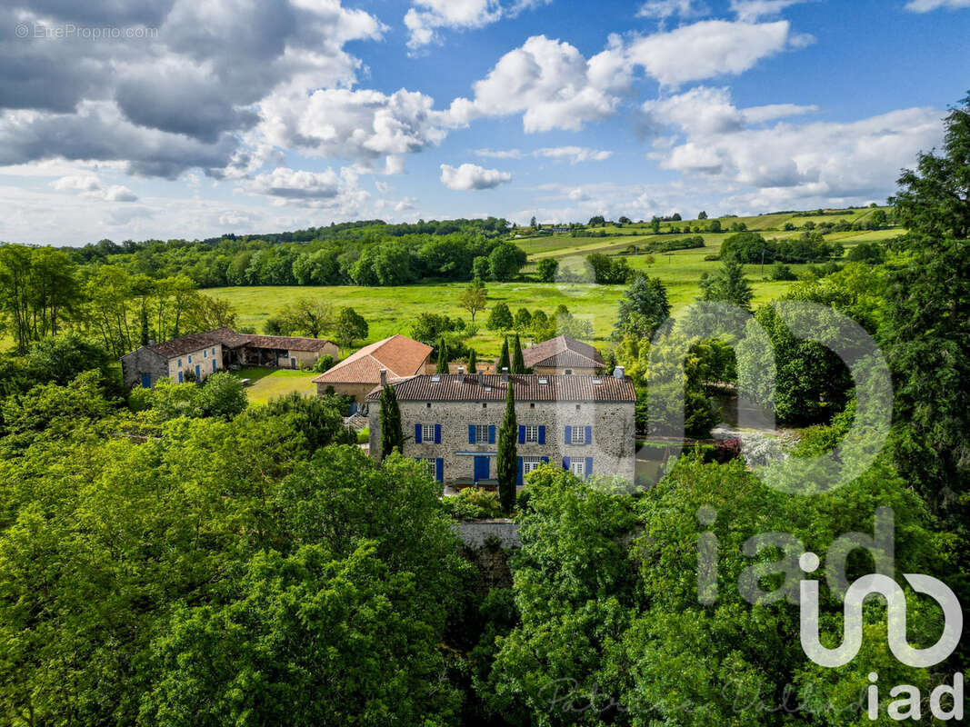 Maison 365 m² à Vouthon  - photo 2