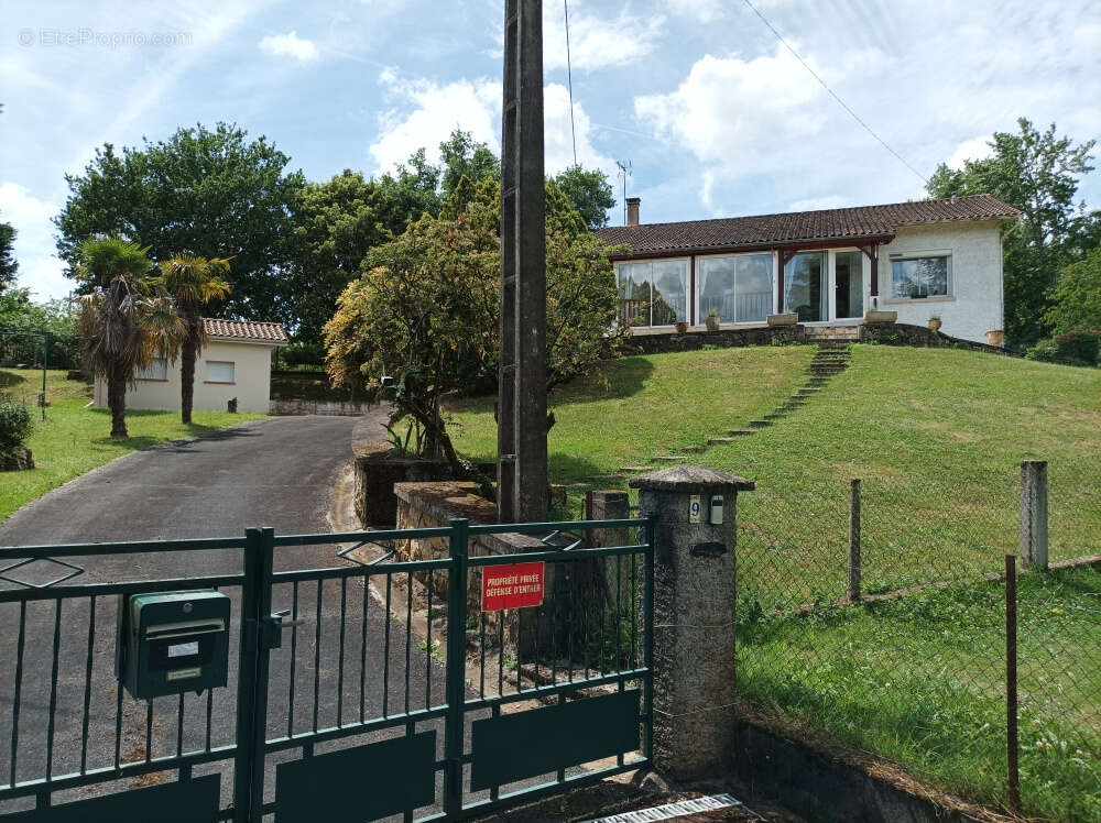 Maison à MONSEMPRON-LIBOS