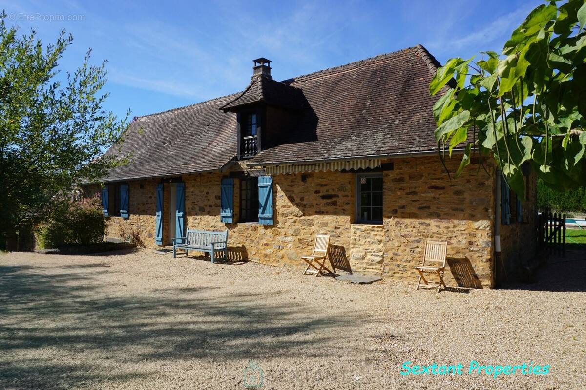 Maison à SARRAZAC