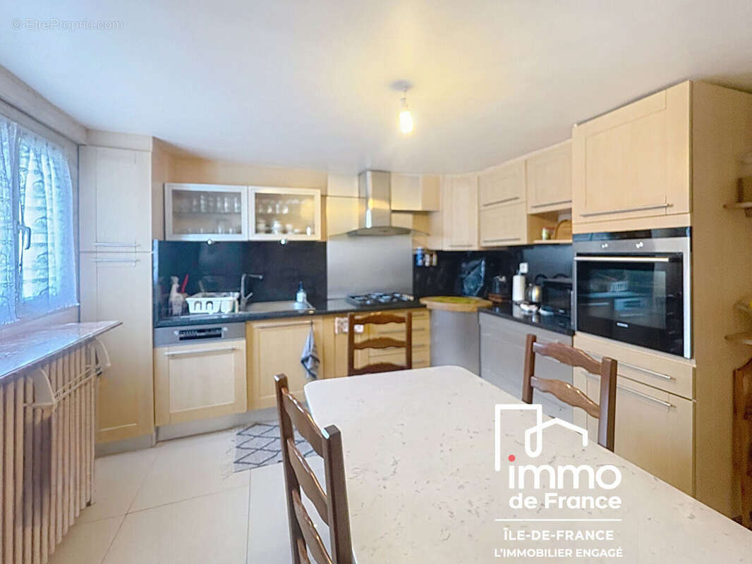Maison familiale 5 pièces  Centre-ville du Blanc-Mesnill terrain 311 m2 - photo 8