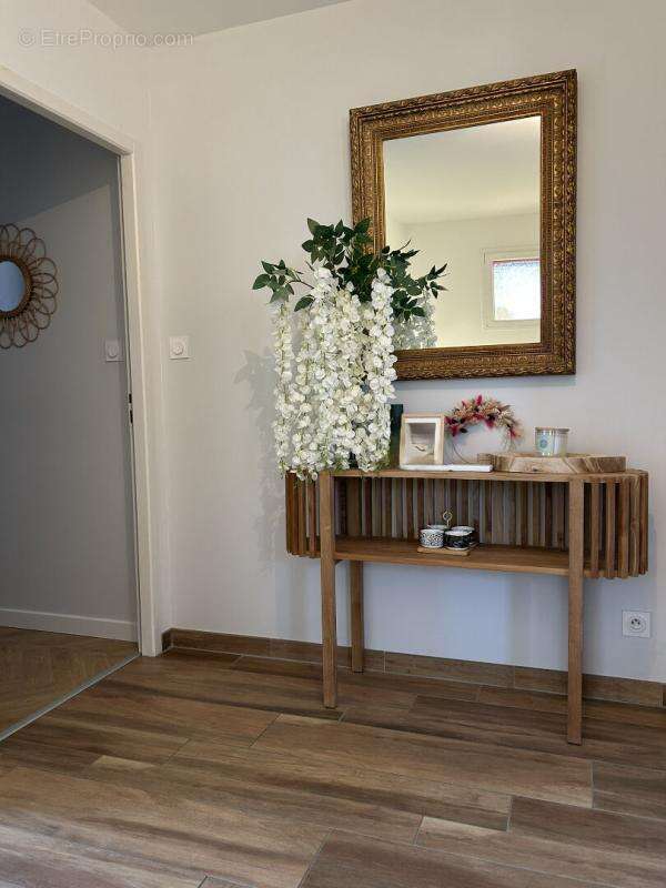 Maison à LES MARTRES-DE-VEYRE