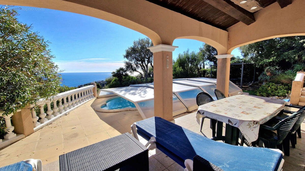 Maison à LES ISSAMBRES