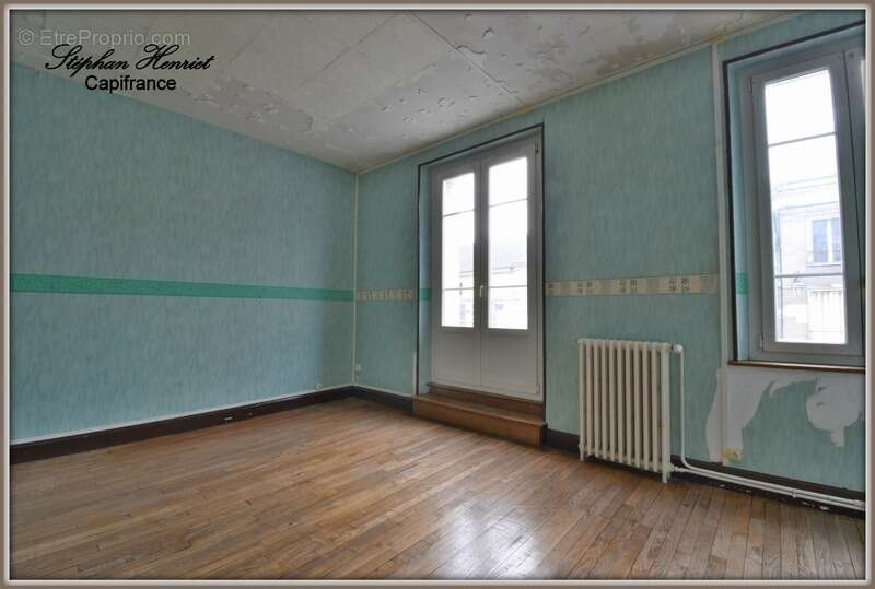 Appartement à VOUZIERS