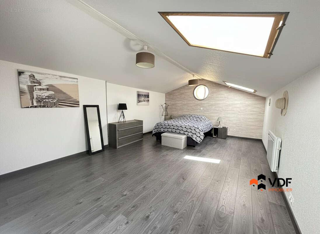 Maison 220 m² à La Pacaudiere  - photo 6