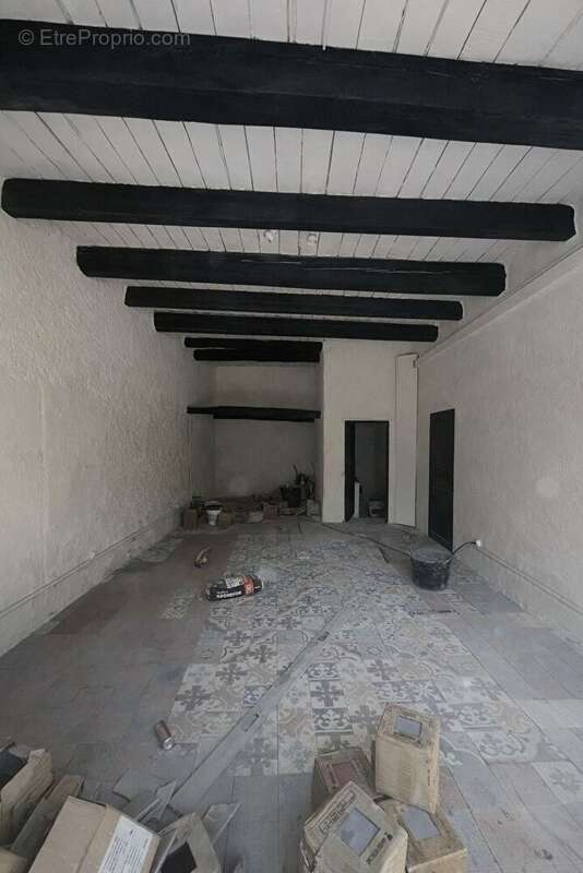 Commerce à COTIGNAC