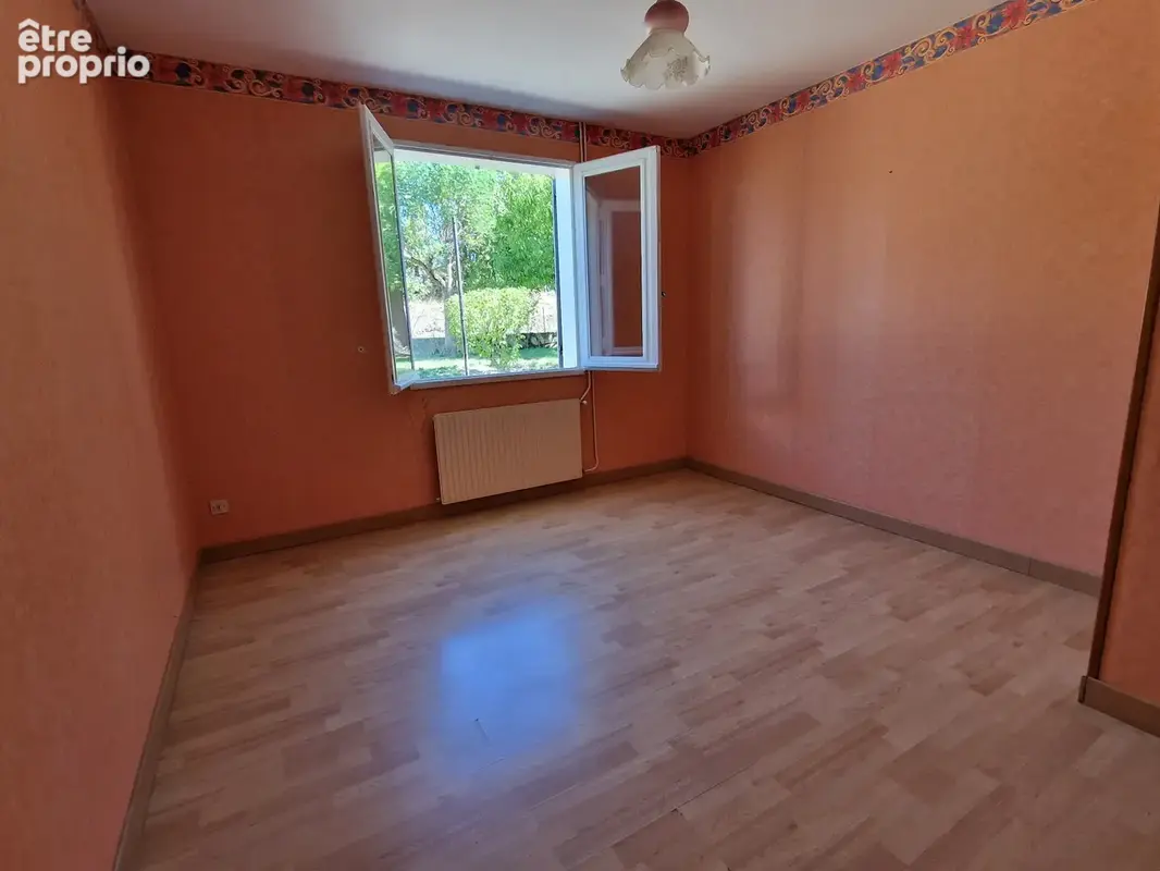 Maison à vendre 4 pièces SAINT JEAN D'ANGELY (17) 95 m² habitables- garage- jardin - photo 5