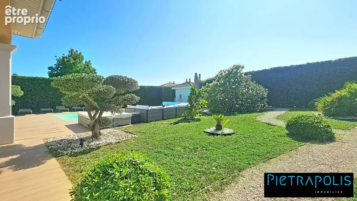 Maison 176 m² à Toussieu  - photo 7